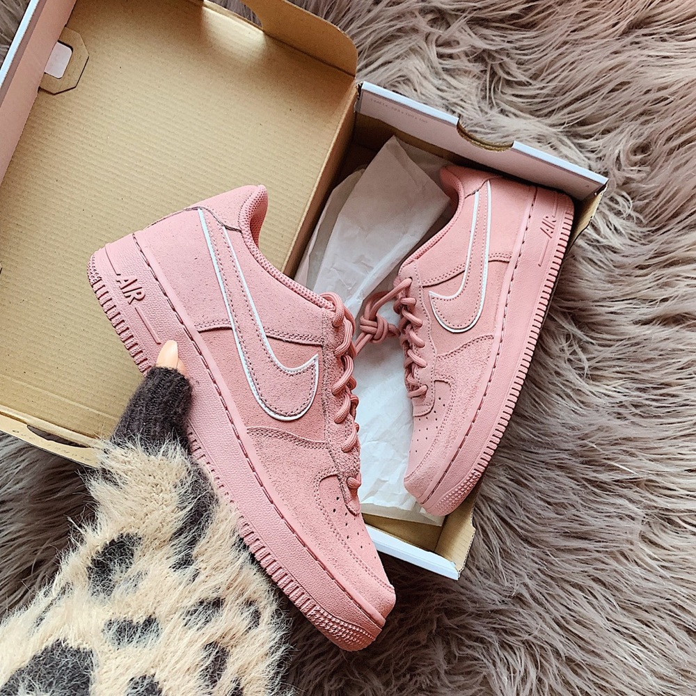 Nike air force 1 lv8 sneakers